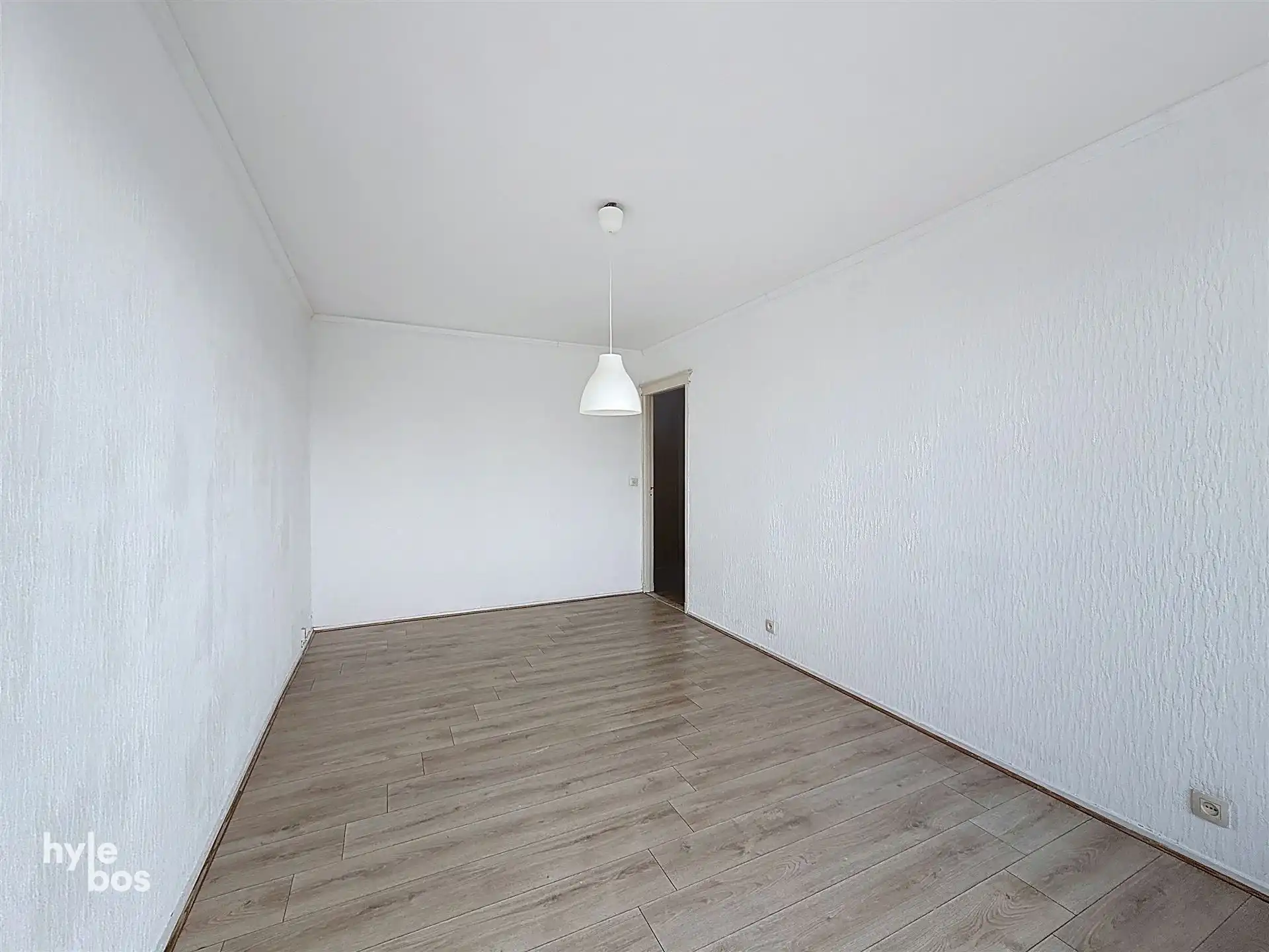 Instapklaar appartement nabij het Waasland Shopping Center foto 14