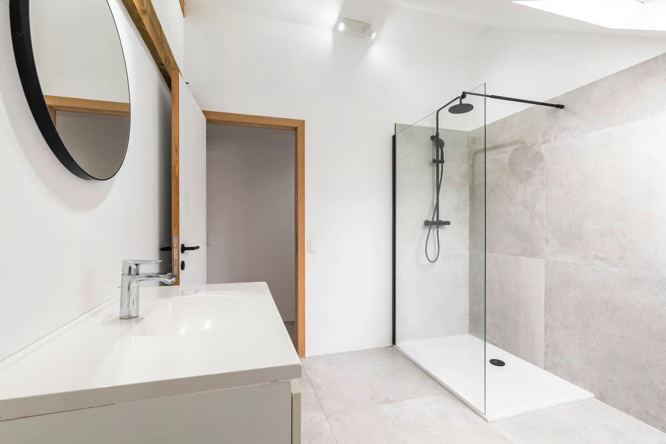Ruime, recent gerenoveerde villa met 5 slpks op 2.430 m² foto 18