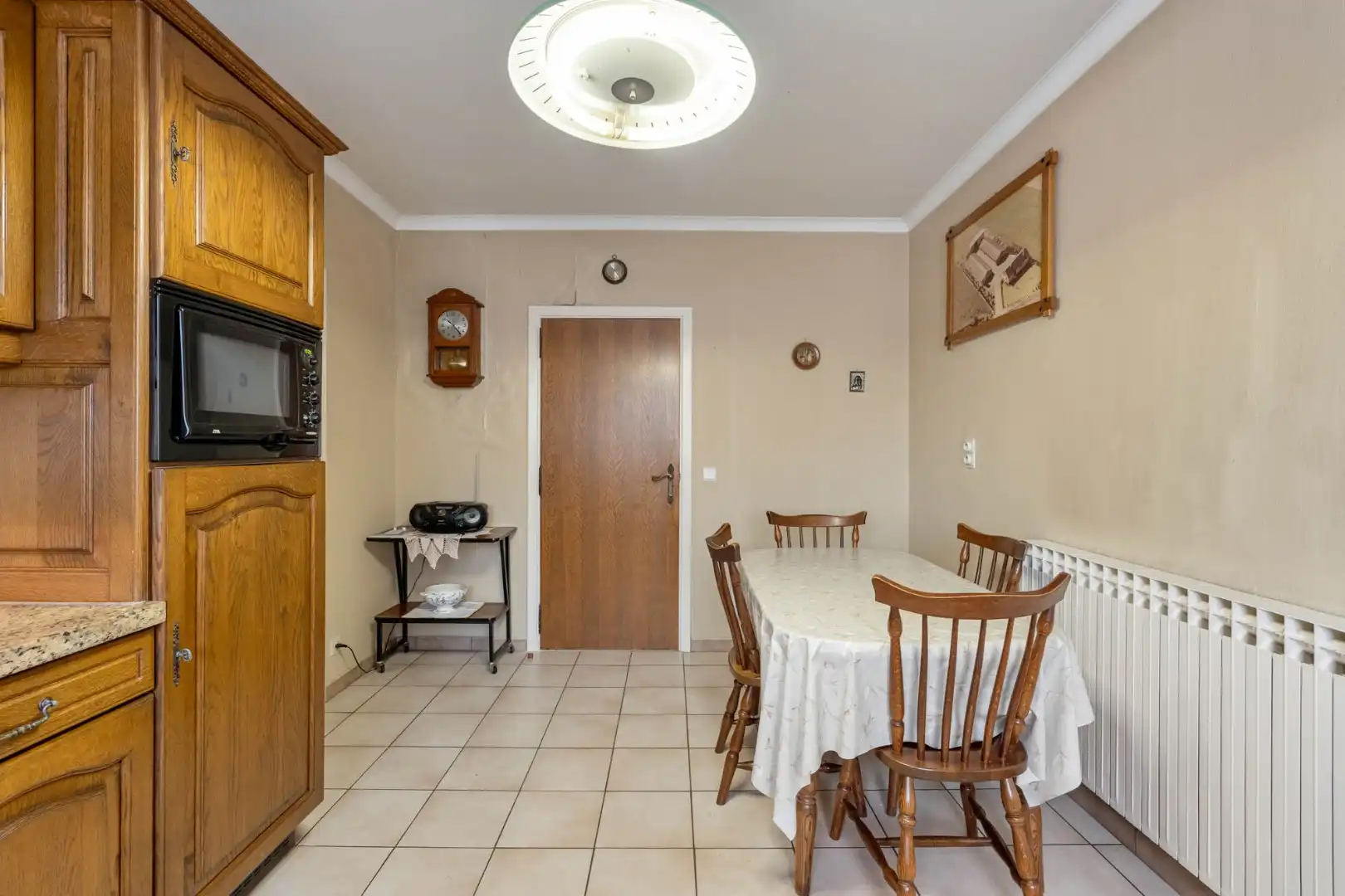 Gelijkvloerse, verzorgde woning gelegen op een perceel van 6a37ca, vlakbij het centrum, scholen, wandel- en fietsroutes foto 6