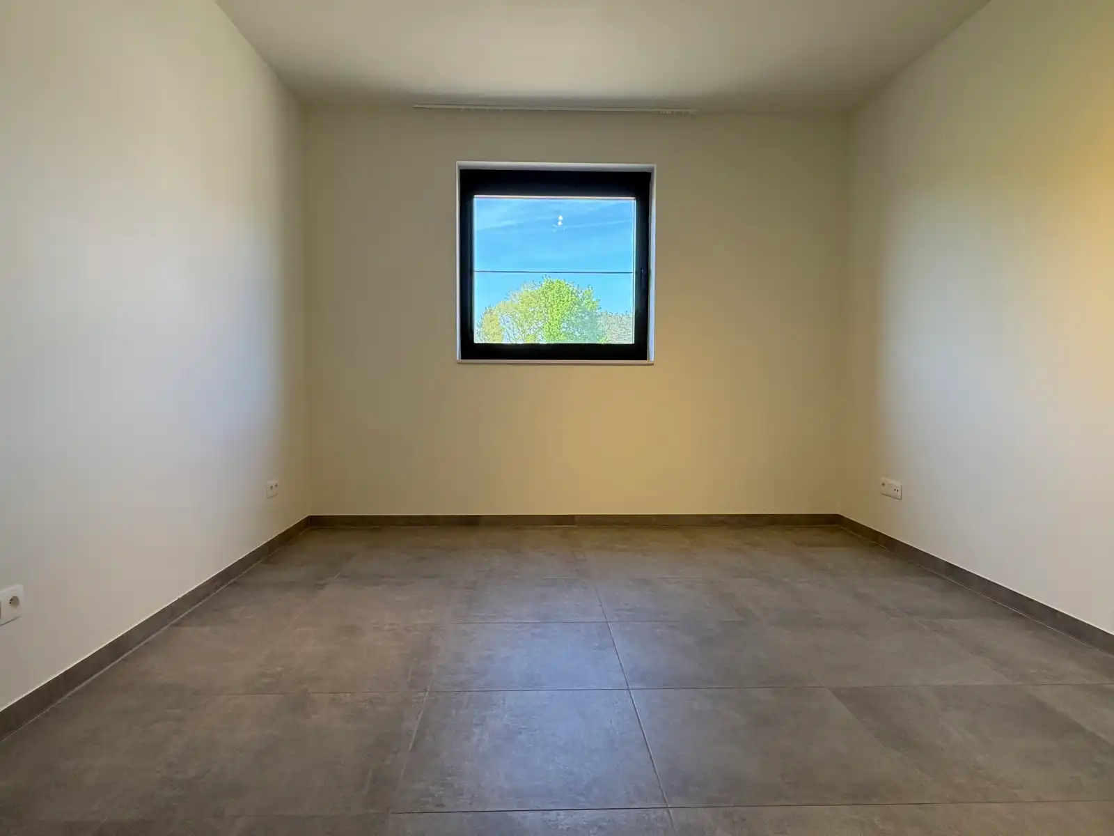 Recent appartement, met lift, zuidgericht terras.  foto 10
