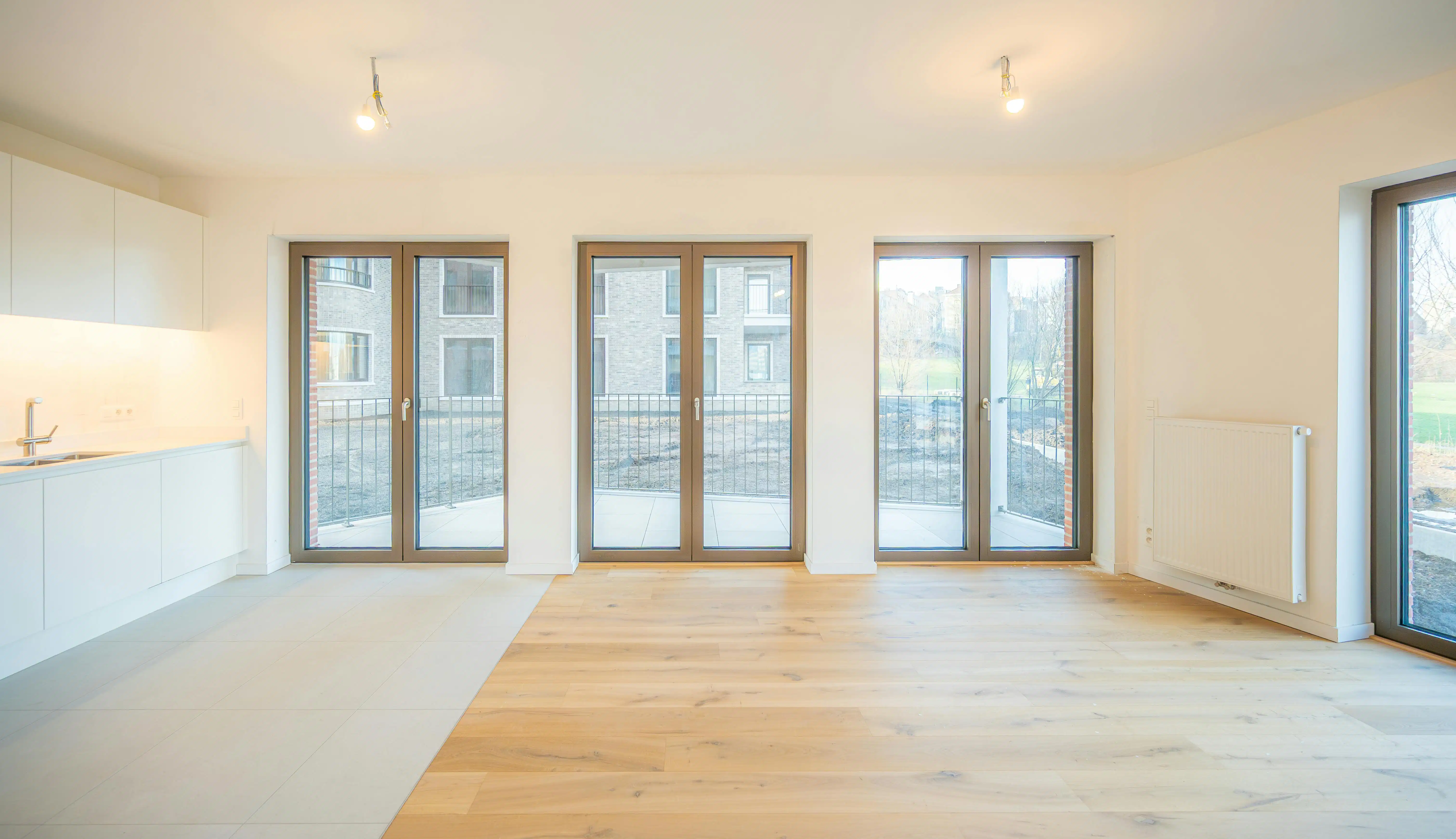 Scarlet - meteen beschikbaar foto 5