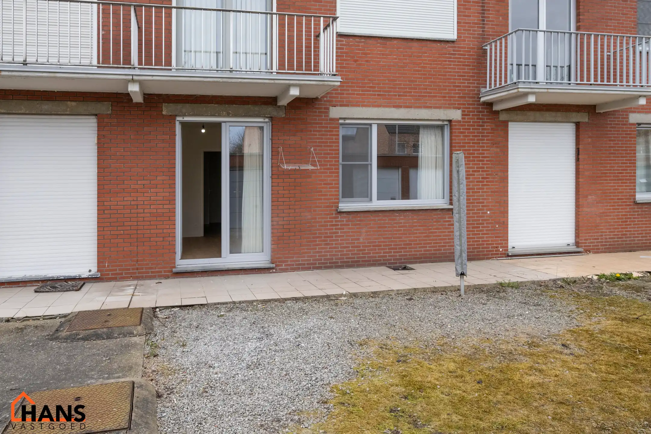 Gerenoveerd gelijkvloersappartement met garagebox. foto 13