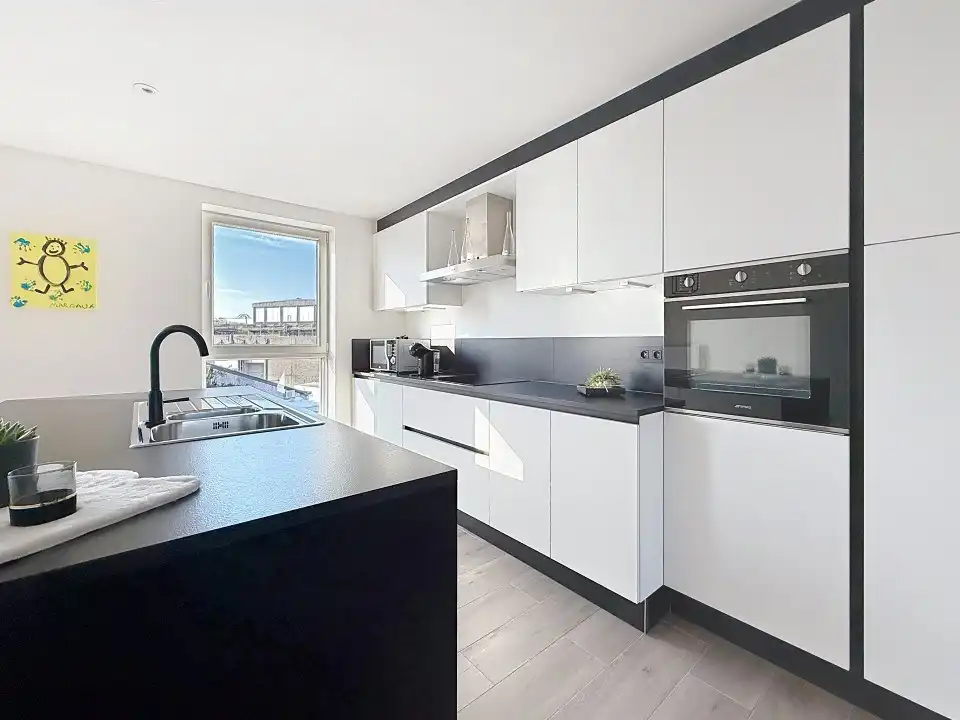 Nieuwbouwappartement met 2 slaapkamers, terras en garage foto 3