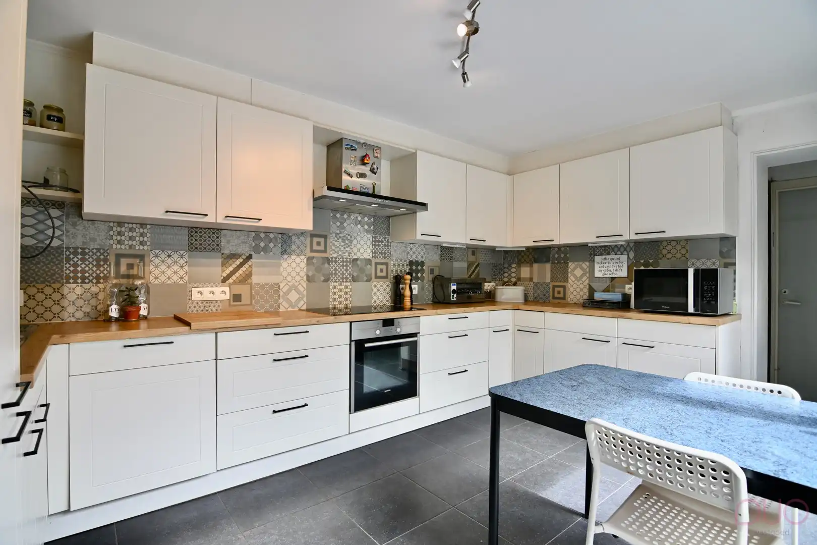 Charmante rijwoning met stadstuin, centraal gelegen in Landen foto 9