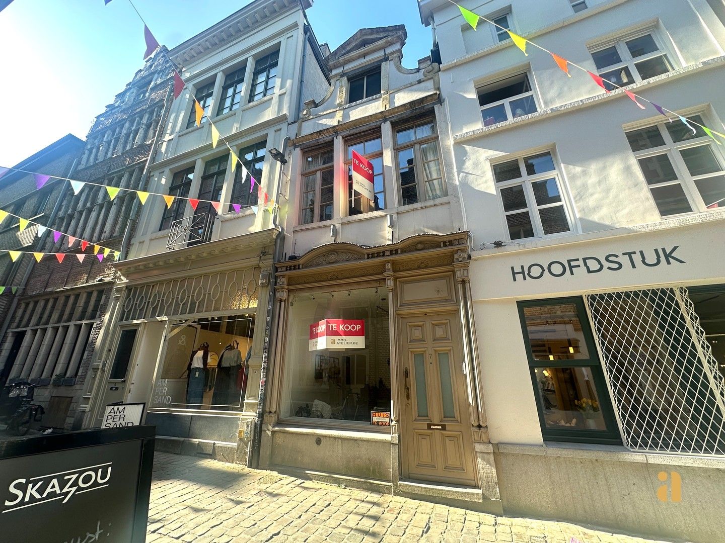 Uniek handelspand met woonst in de charmante Serpentstraat foto {{pictureIndex}}