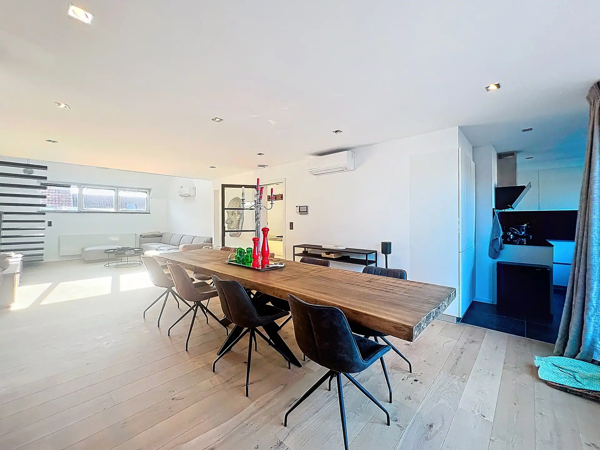 Gemeubileerd penthouse met 3 slaapkamers en prachtig terras foto 2