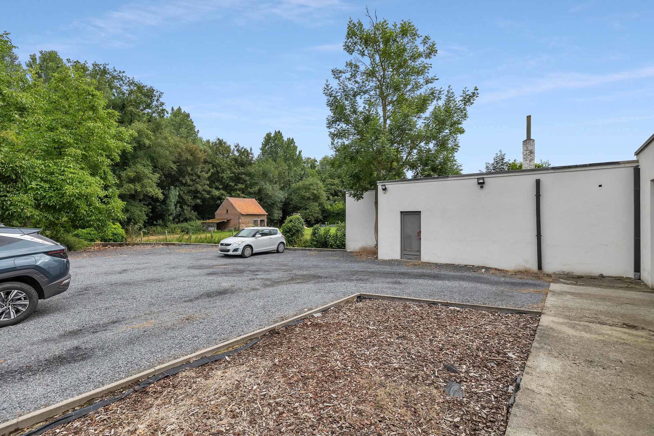 Handelspand (315m²) met 4 staanplaatsen te Roosdaal  foto 12