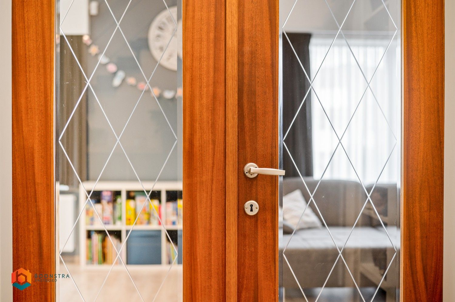 Leuke gezinswoning met 4 slpkrs en leuke tuin (1200 m²) foto 8