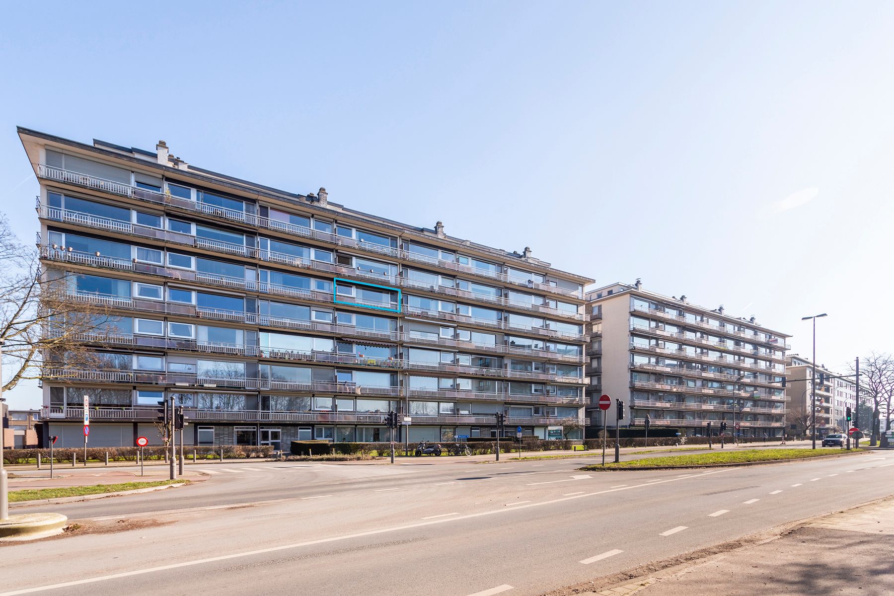 2slpk appartement met adembenemende zichten en garages foto 3