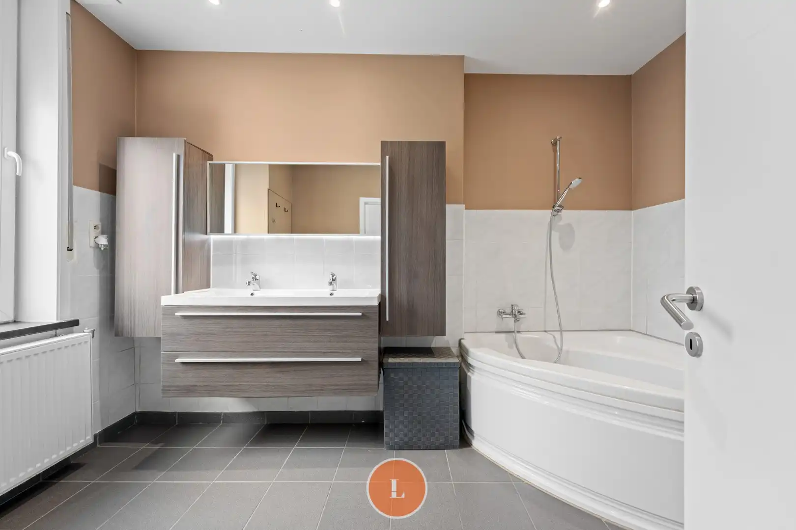 Instapklare woning met 4 kamers en gezellige koer foto 7