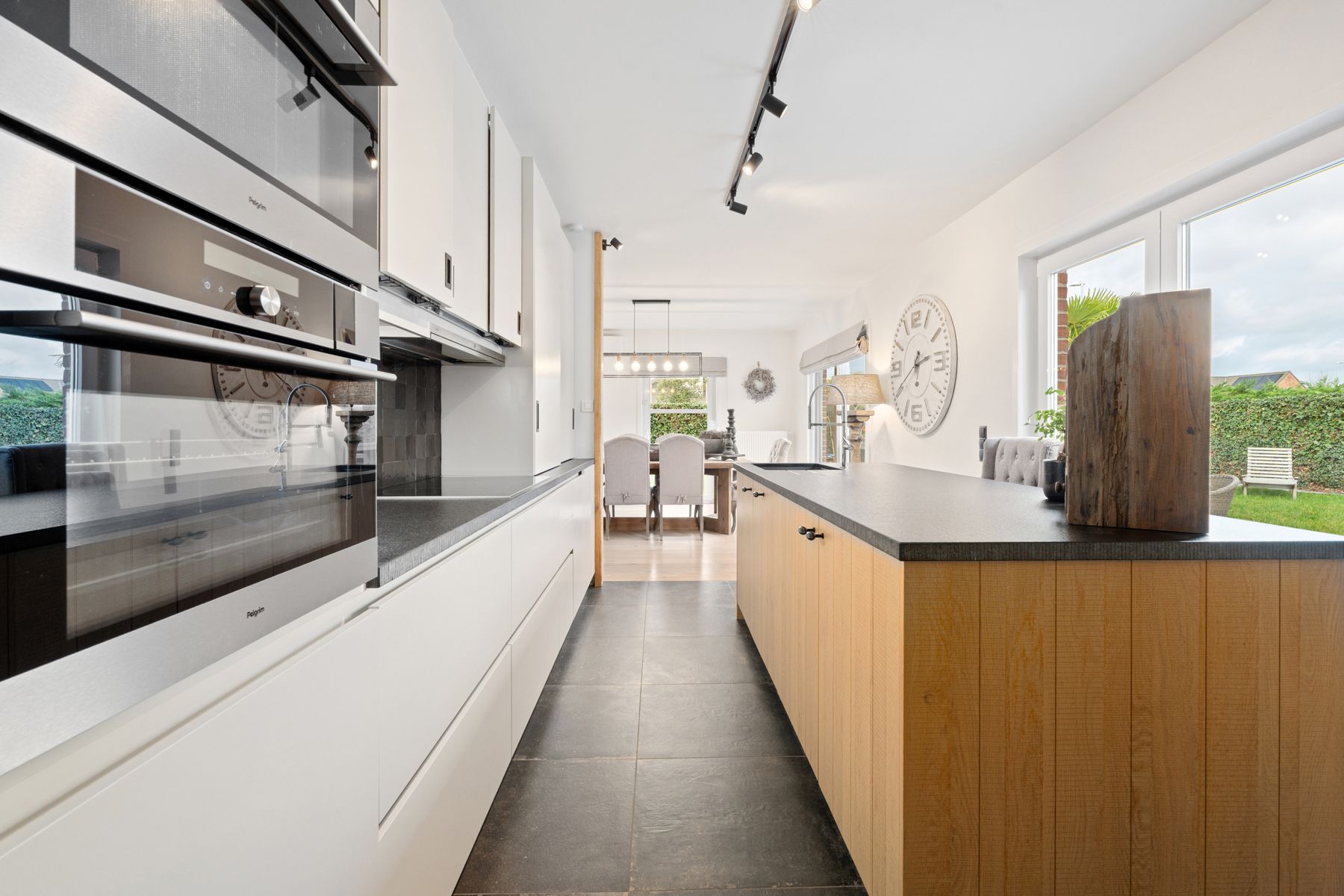 Energiezuinige gezinswoning met grote zuidgerichte tuin in Lochristi foto 8