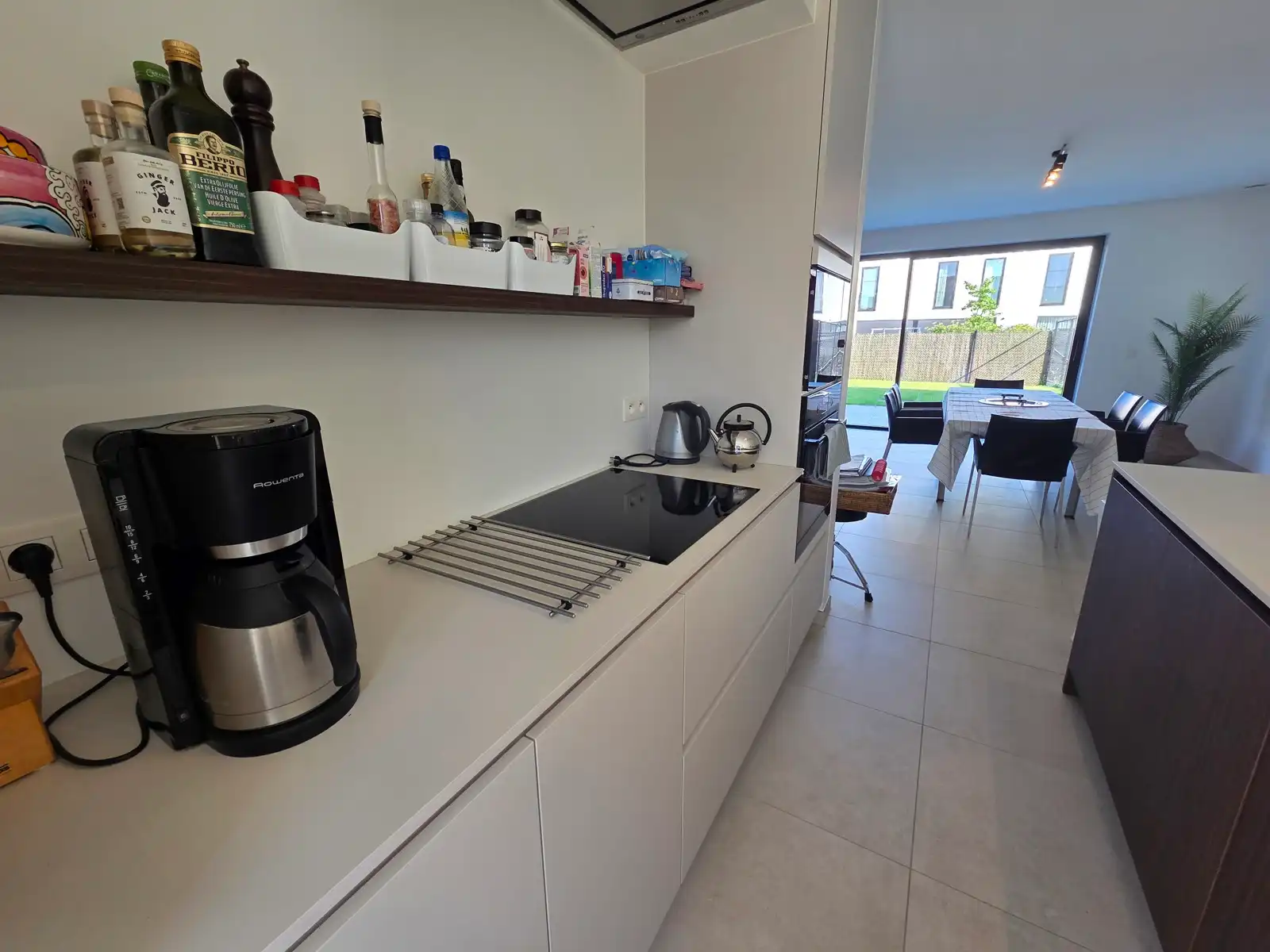 Instapklare recente woning met mooie tuin!!! foto 12