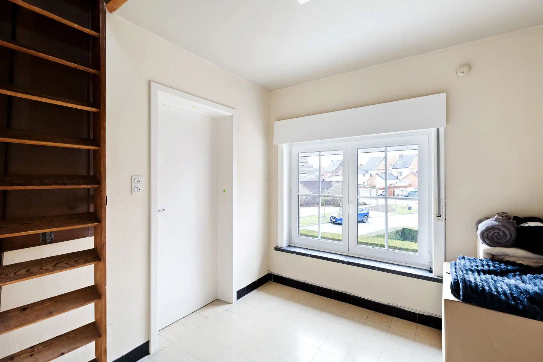 Karaktervolle gezinswoning met potentieel en zonnige tuin te Oordegem foto 13