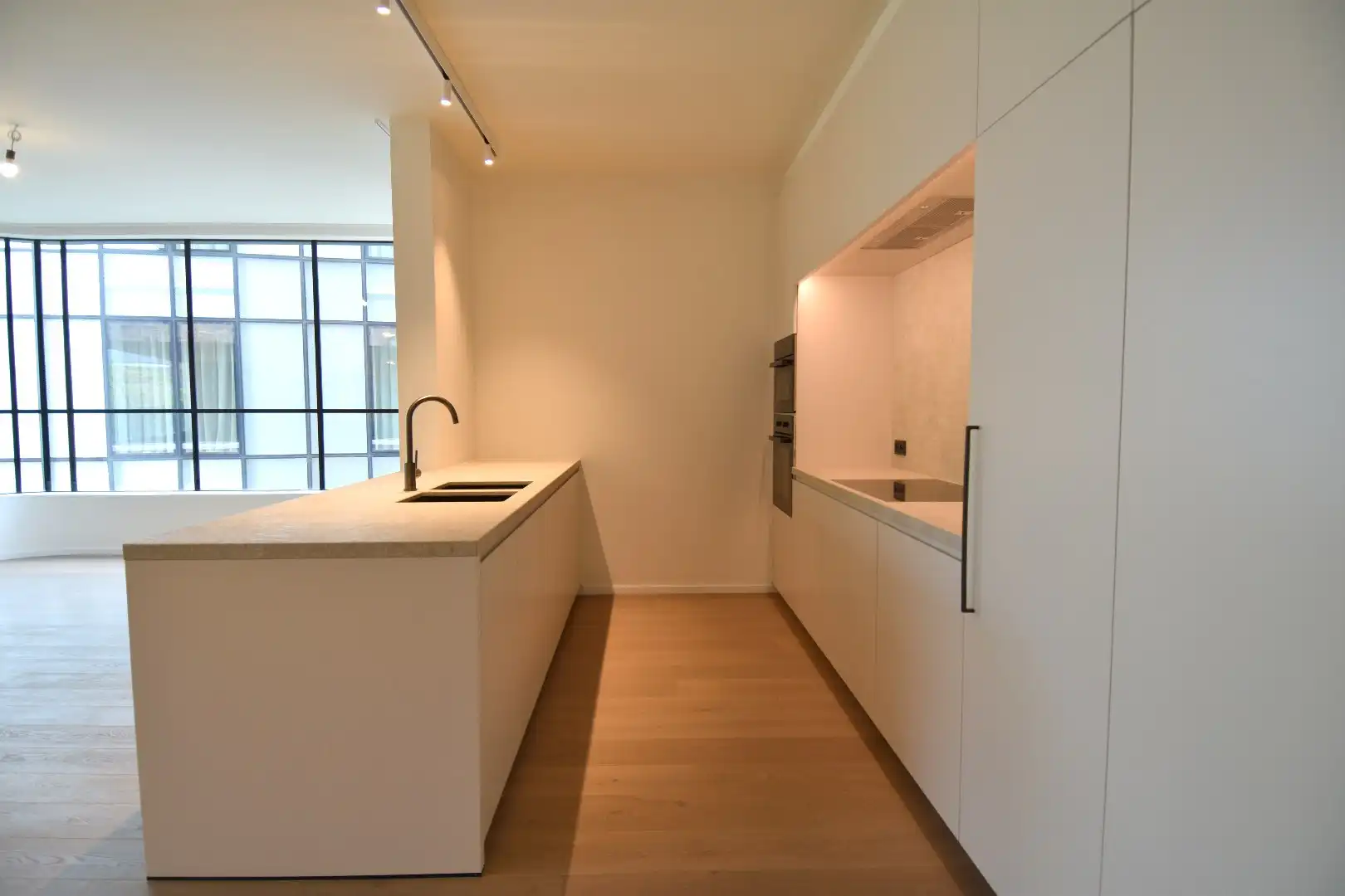 Wonen aan de Broeltorens in een luxe appartement foto 3