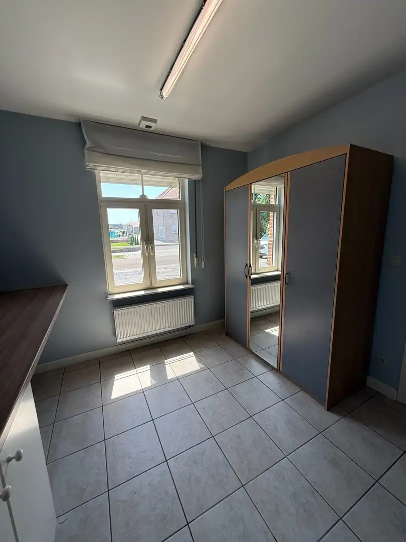 Prachtig, instapklaar energiezuinig appartement met 3 slaapkamers, terras en tuin te Bocholt. foto 3