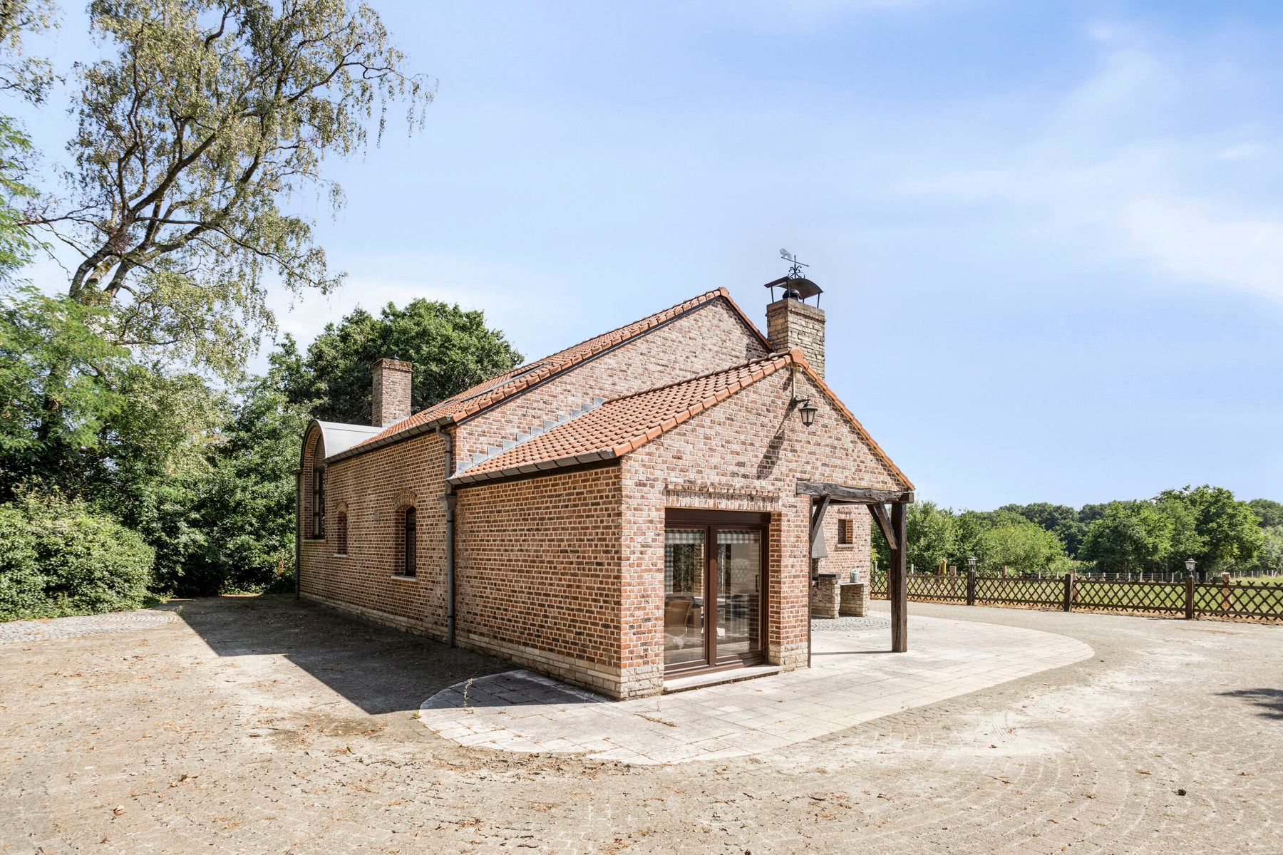 Landelijk en discreet wonen te Bekkevoort foto 2