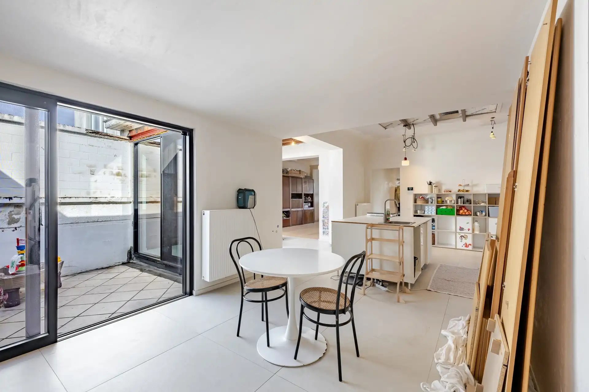Karaktervol herenhuis met art-decoallure, ruime magazijnen en zuidgerichte tuin  foto 13