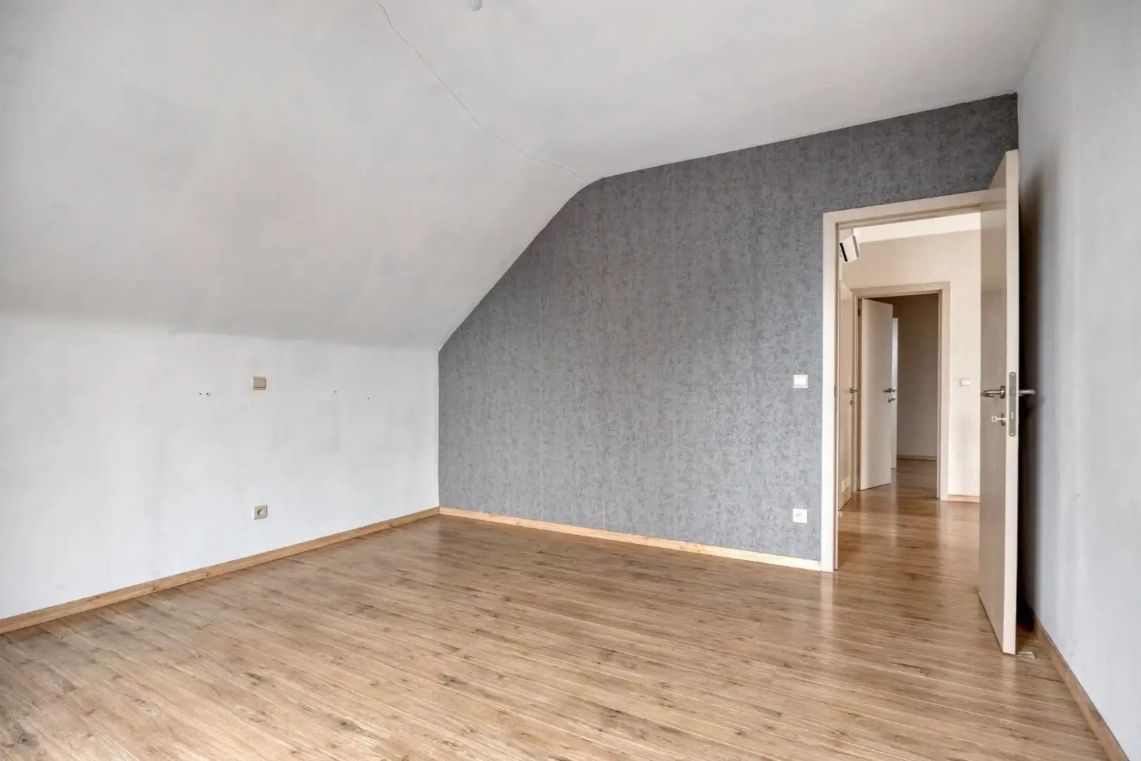 Ruime woning met groot zuidgericht terras en aangename tuin - EPC label B! foto 24