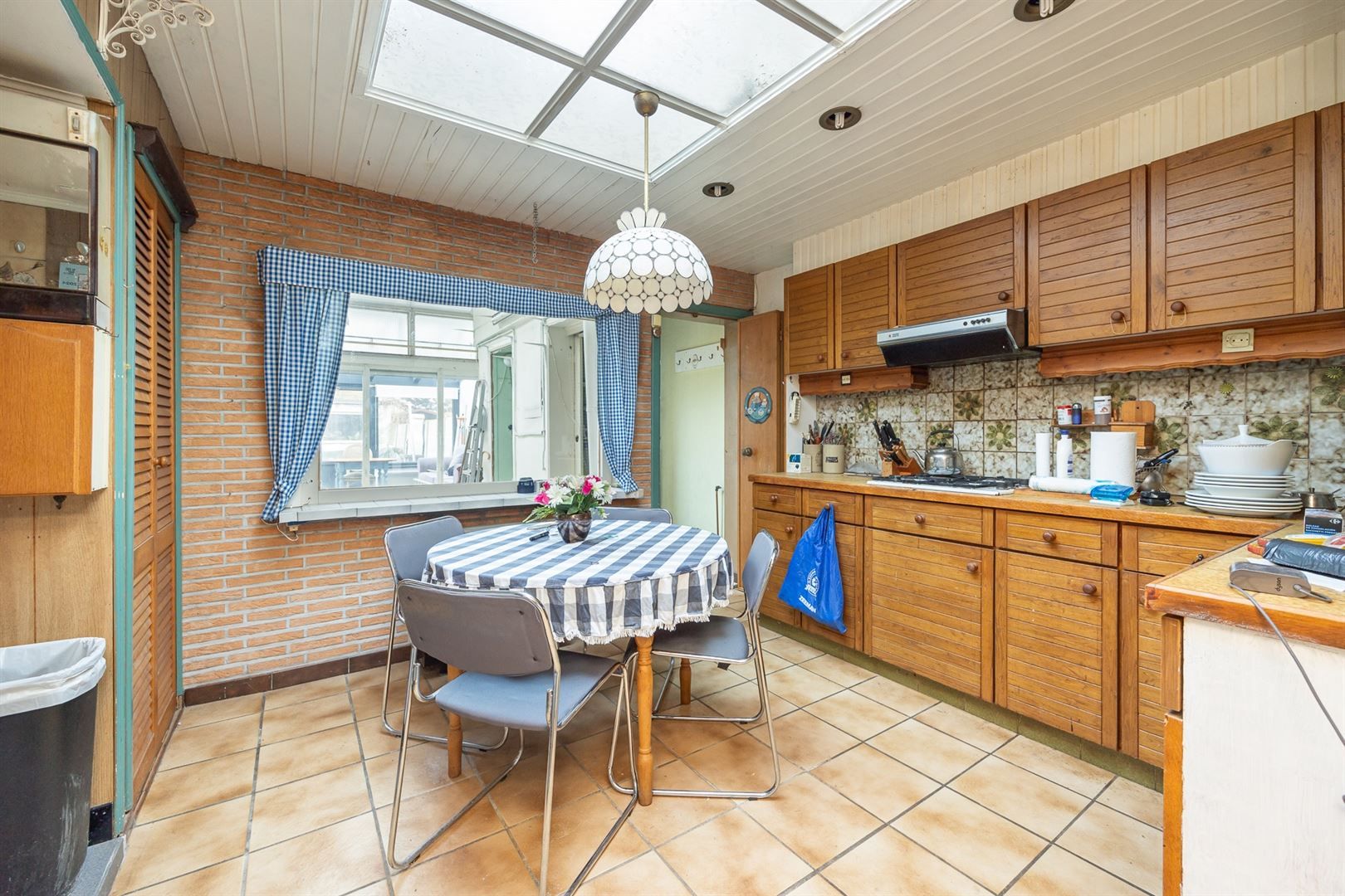 Renovatieproject met 2 slaapkamers en tuin foto 5