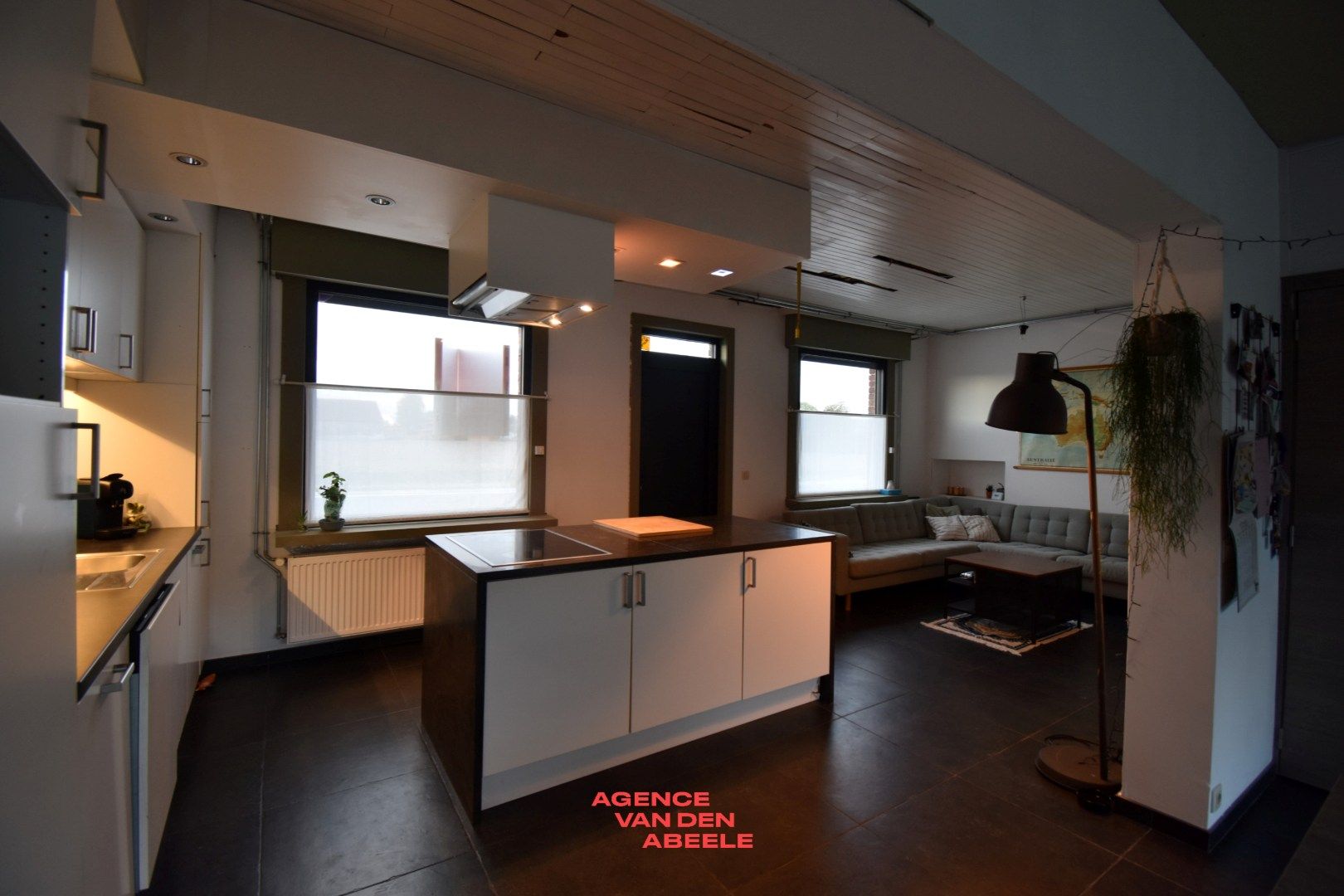 Charmante half-open bebouwing met 4 slaapkamers en tuin foto 5