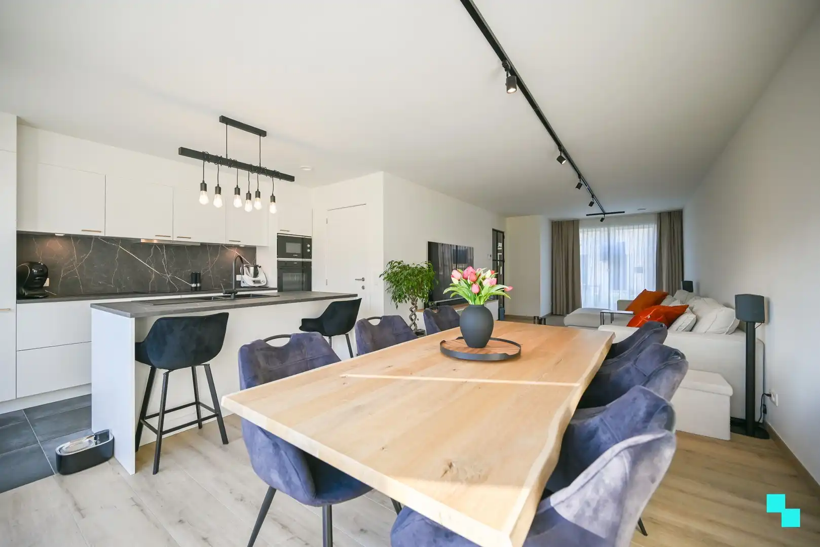 Energieneutrale nieuwbouwwoning op een rustige verkaveling in Beveren-Leie! foto {{pictureIndex}}