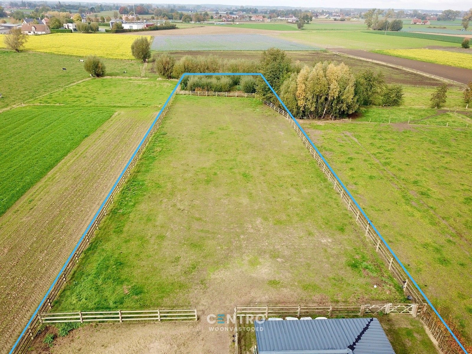 Instapklare, LANDELIJKE WONING met 4 ruime slpkms, 2 badkms, ruime garage, stalling (3 paarden) en gedraineerde buitenpiste te Hooglede (Gits). foto 23