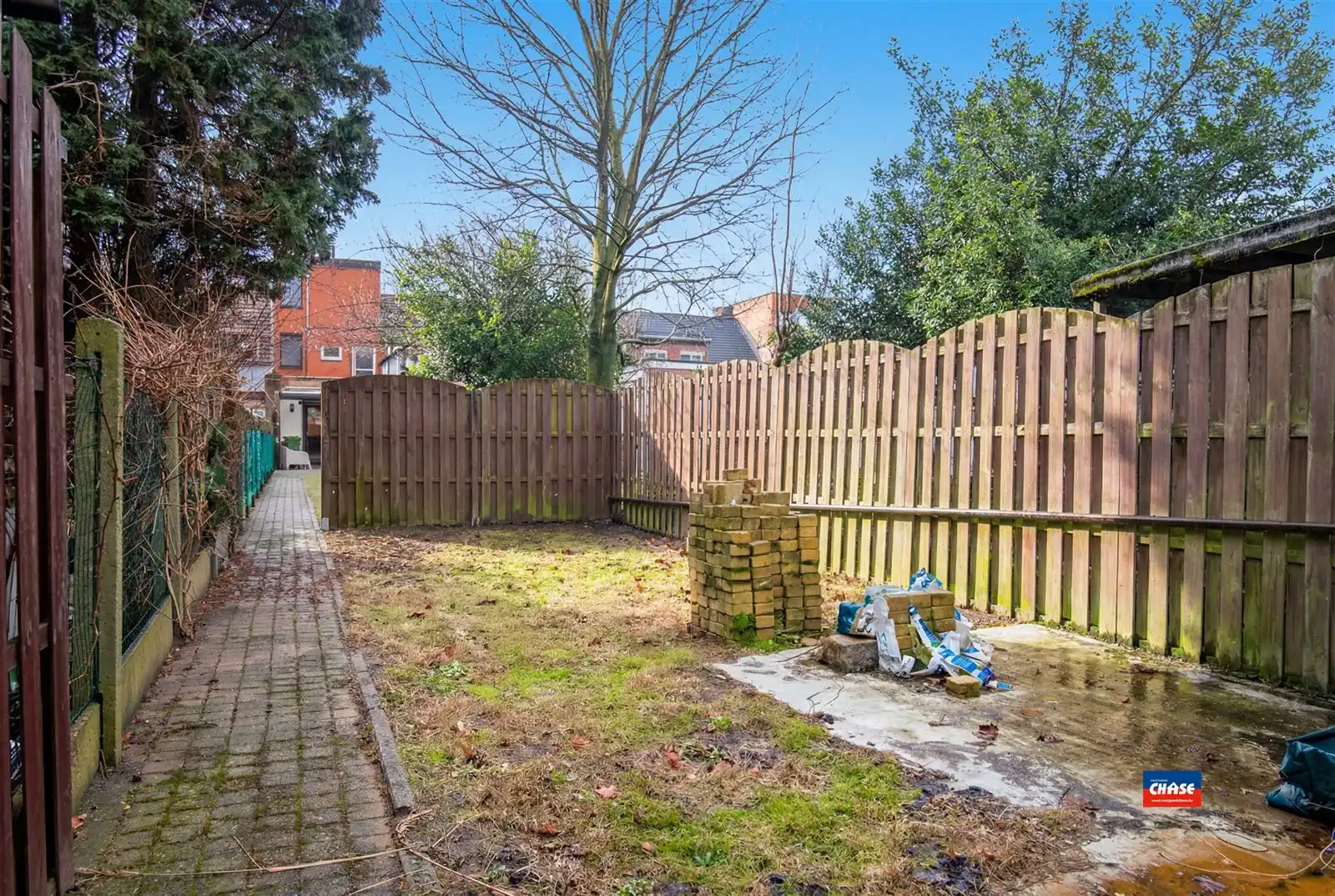 Gerenoveerde gezinswoning foto 6