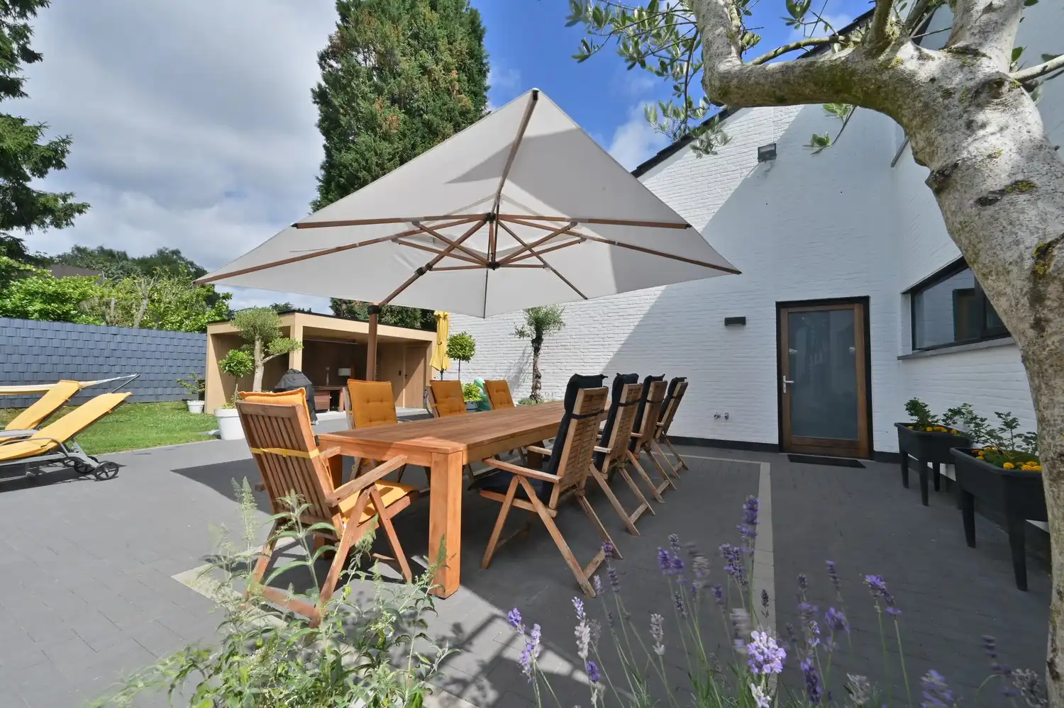 Exclusieve kantoorvilla met zwembad & poolhouse foto 8