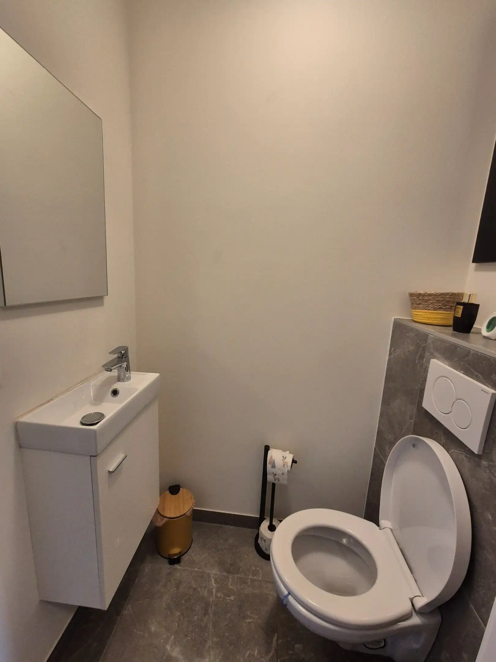 Nieuwbouw duplex met 3 slaapkamers, terras en parking foto 16