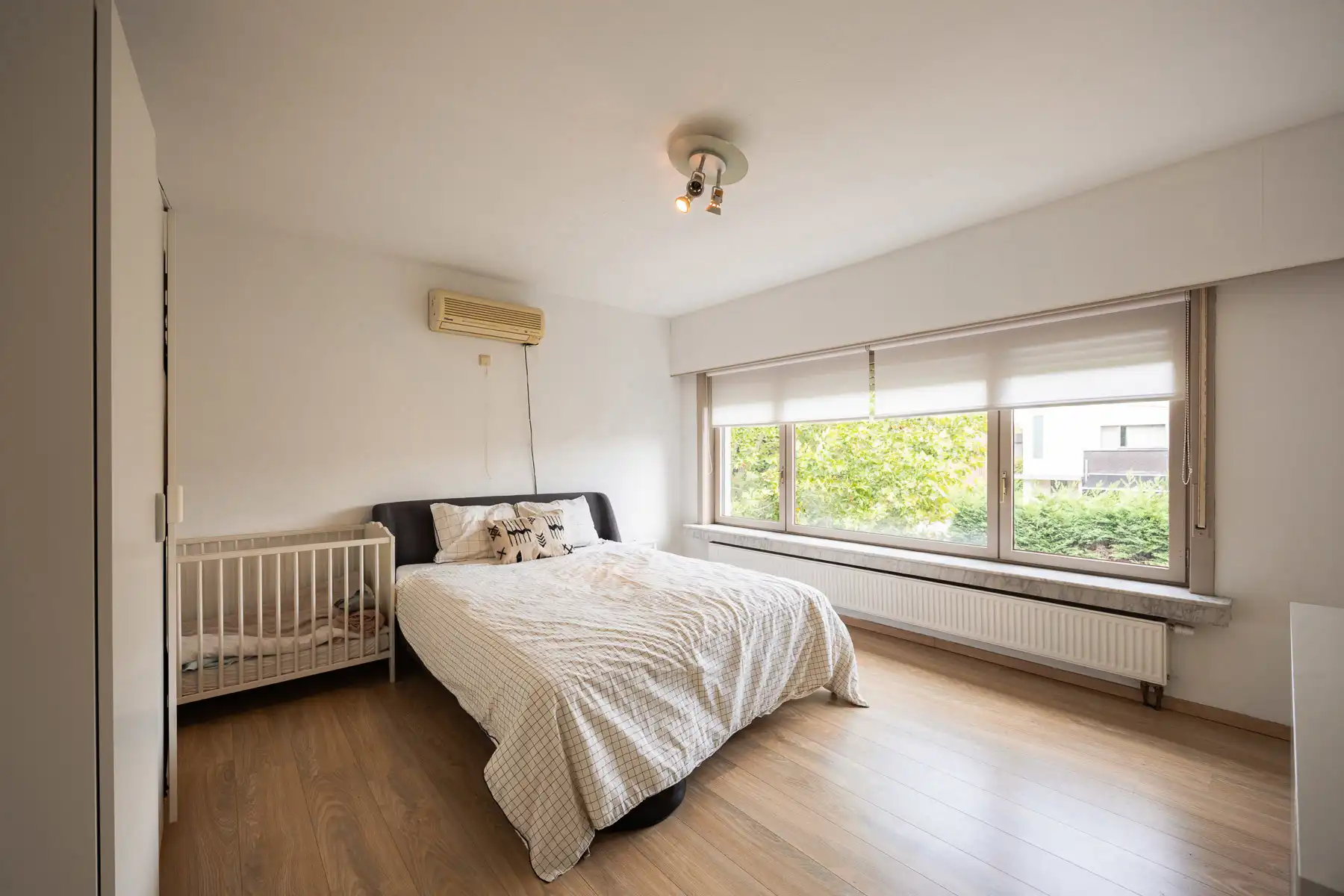 Ruime woning met praktijkruimte op toplocatie foto 19