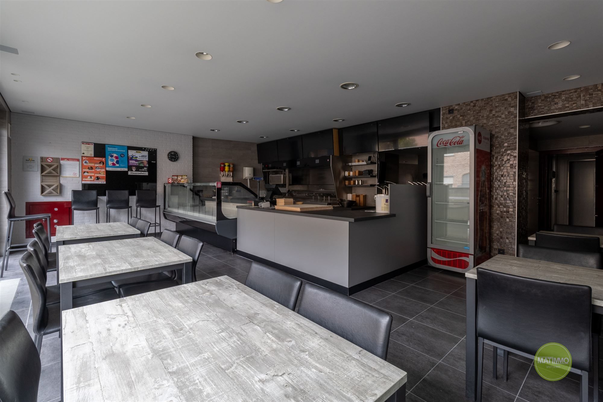 Commercieel handelspand met duplex appartement in Balen foto 8