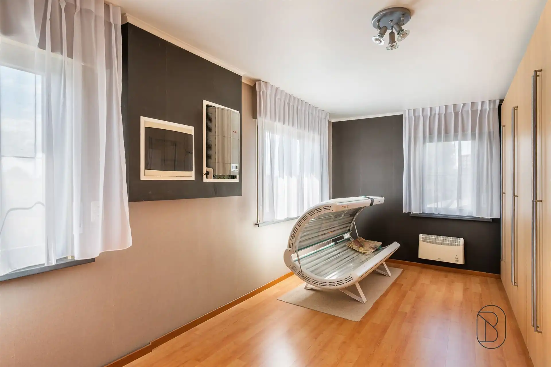 Ruime gezinswoning met 5 slaapkamers, veranda en tuin! foto 17