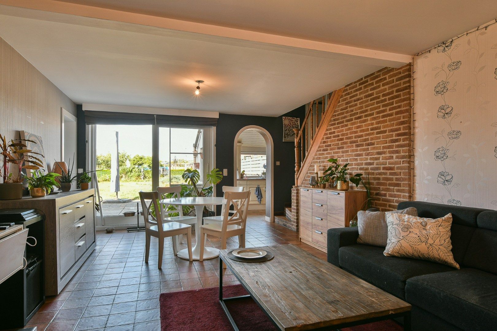 Charmante alleenstaande woning op een perceel van 1.082 m² foto 3