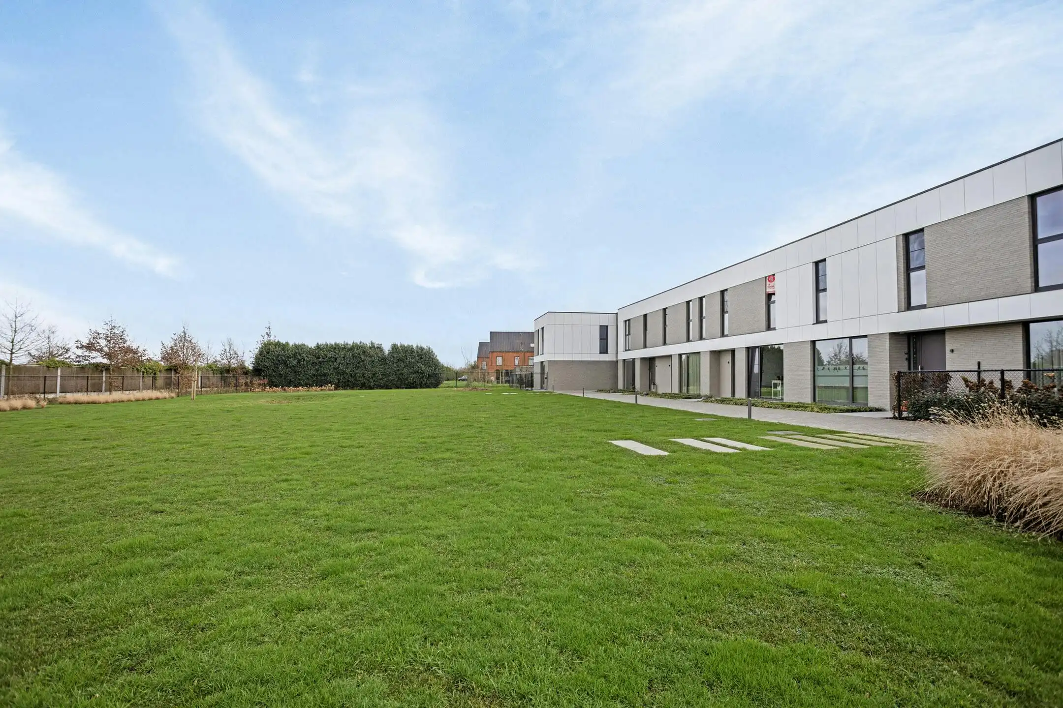 Ruime en kwalitatieve woning te koop in Brecht! foto {{pictureIndex}}
