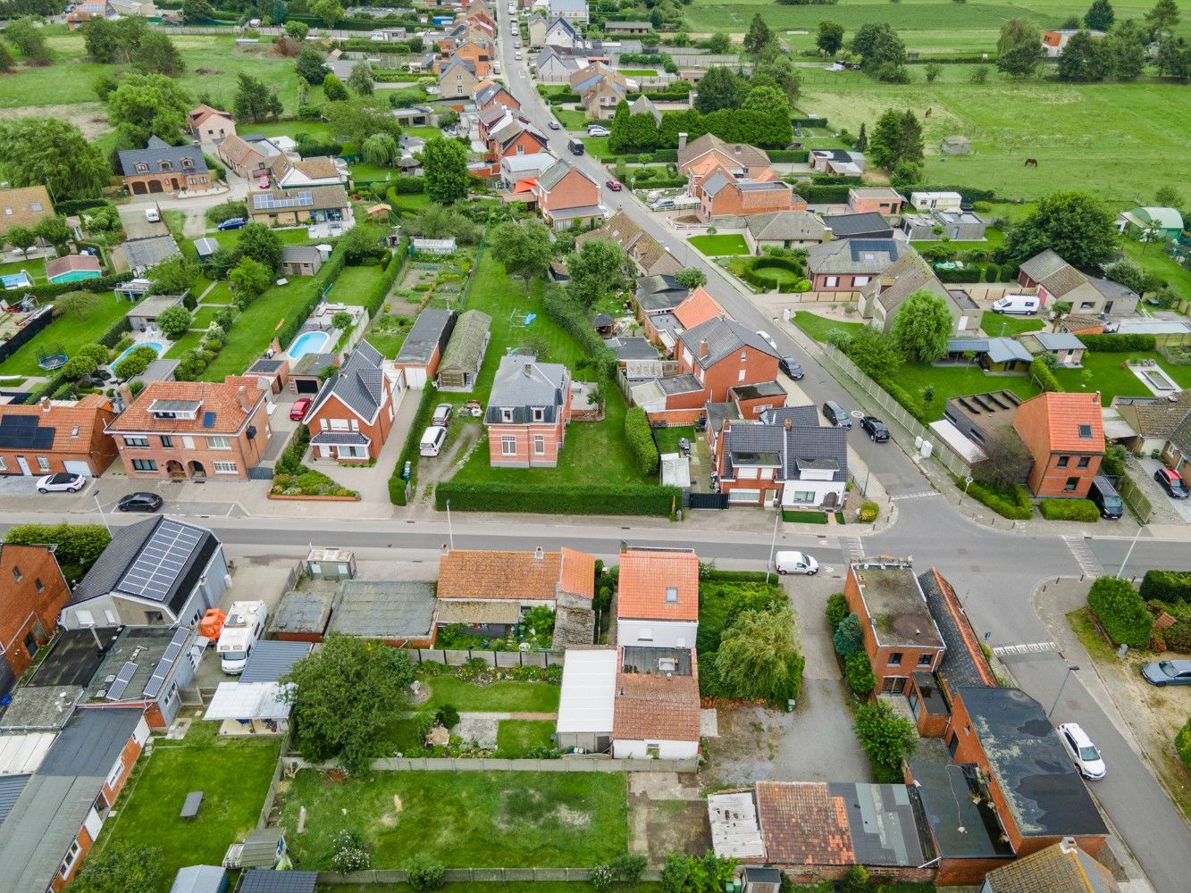 Centraal gelegen bouwgrond van 600m² in centrum van Zandvliet foto 4