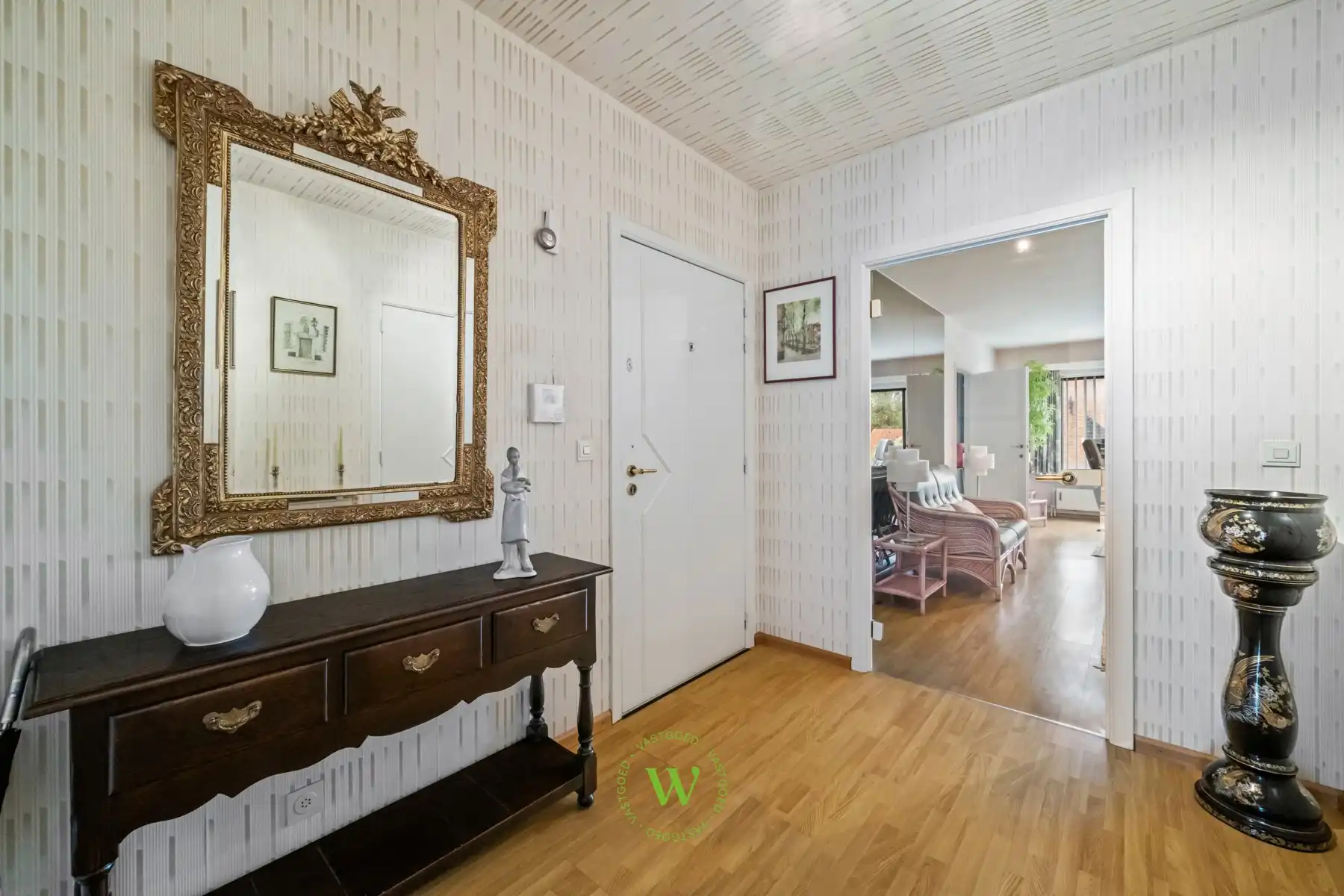 Ruim 3 slpk appartement Sint-Andries met garage foto 13