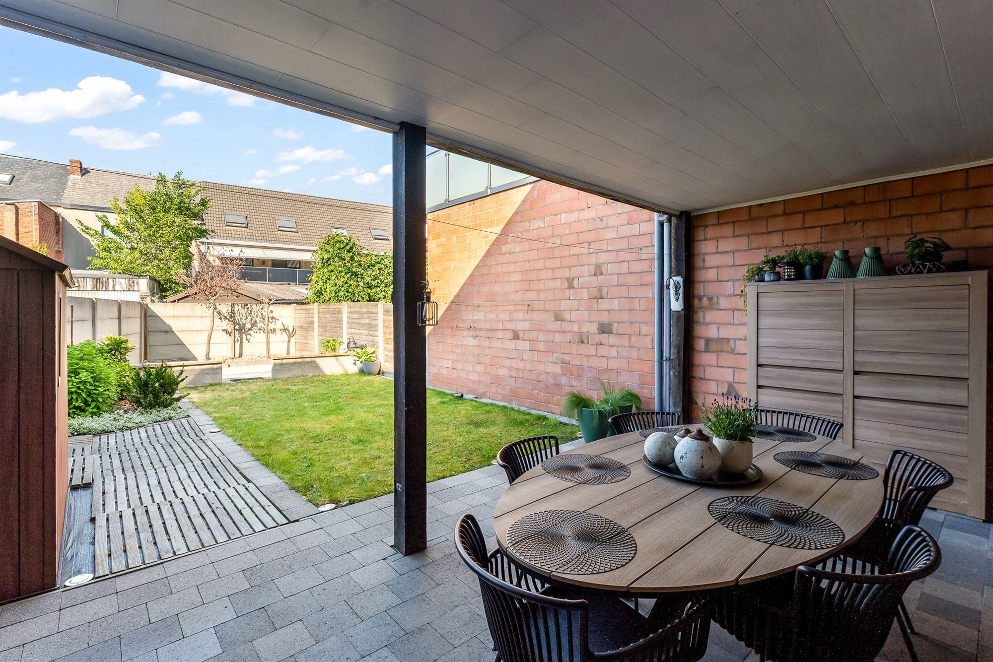 GOED GELEGEN OPBRENGSTEIGENDOM MET 2 APPARTEMENTEN foto 19
