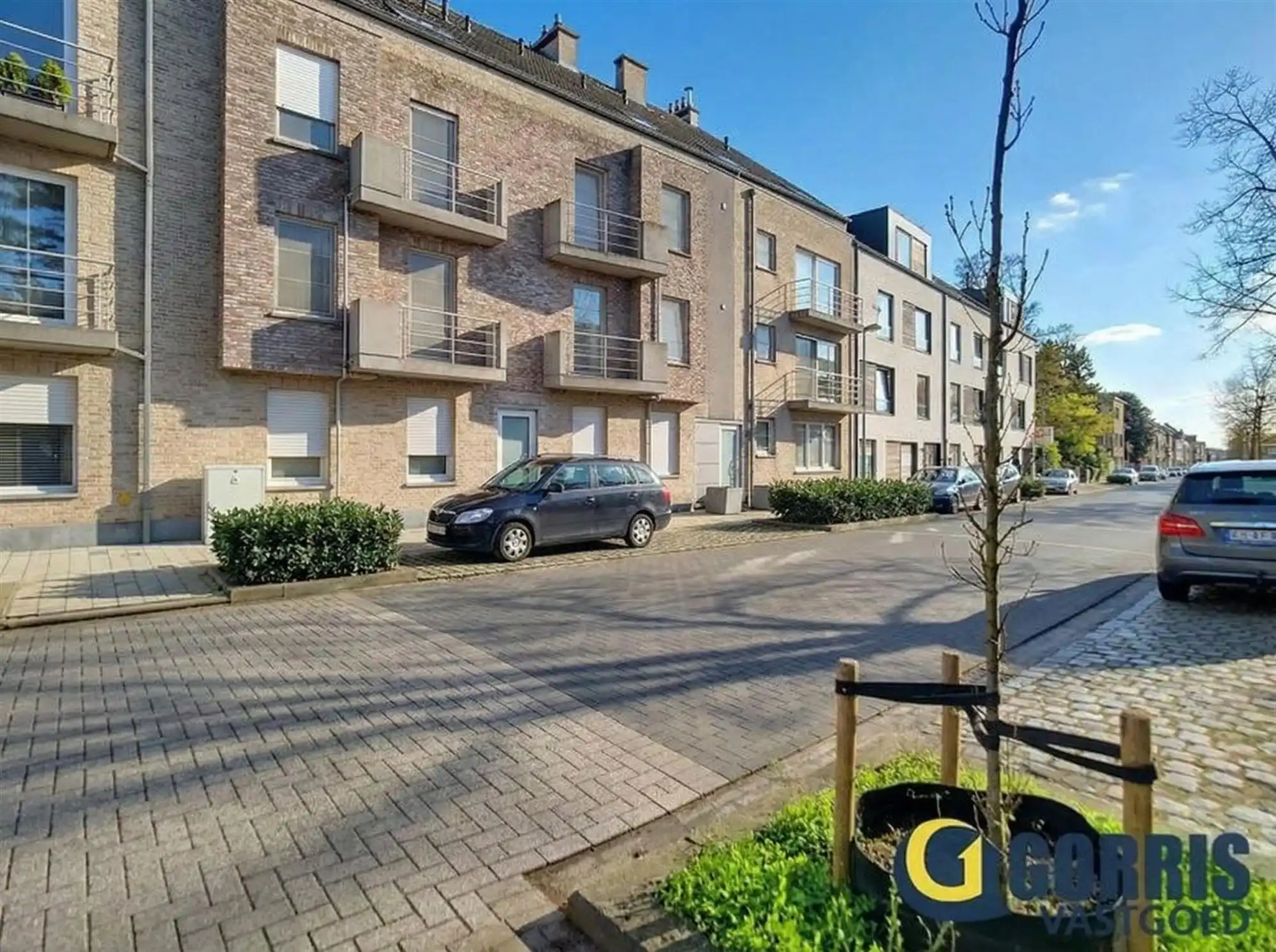 Ruim en lichtrijk appartement met 2 slaapkamers in Heist-op-den-Berg foto {{pictureIndex}}