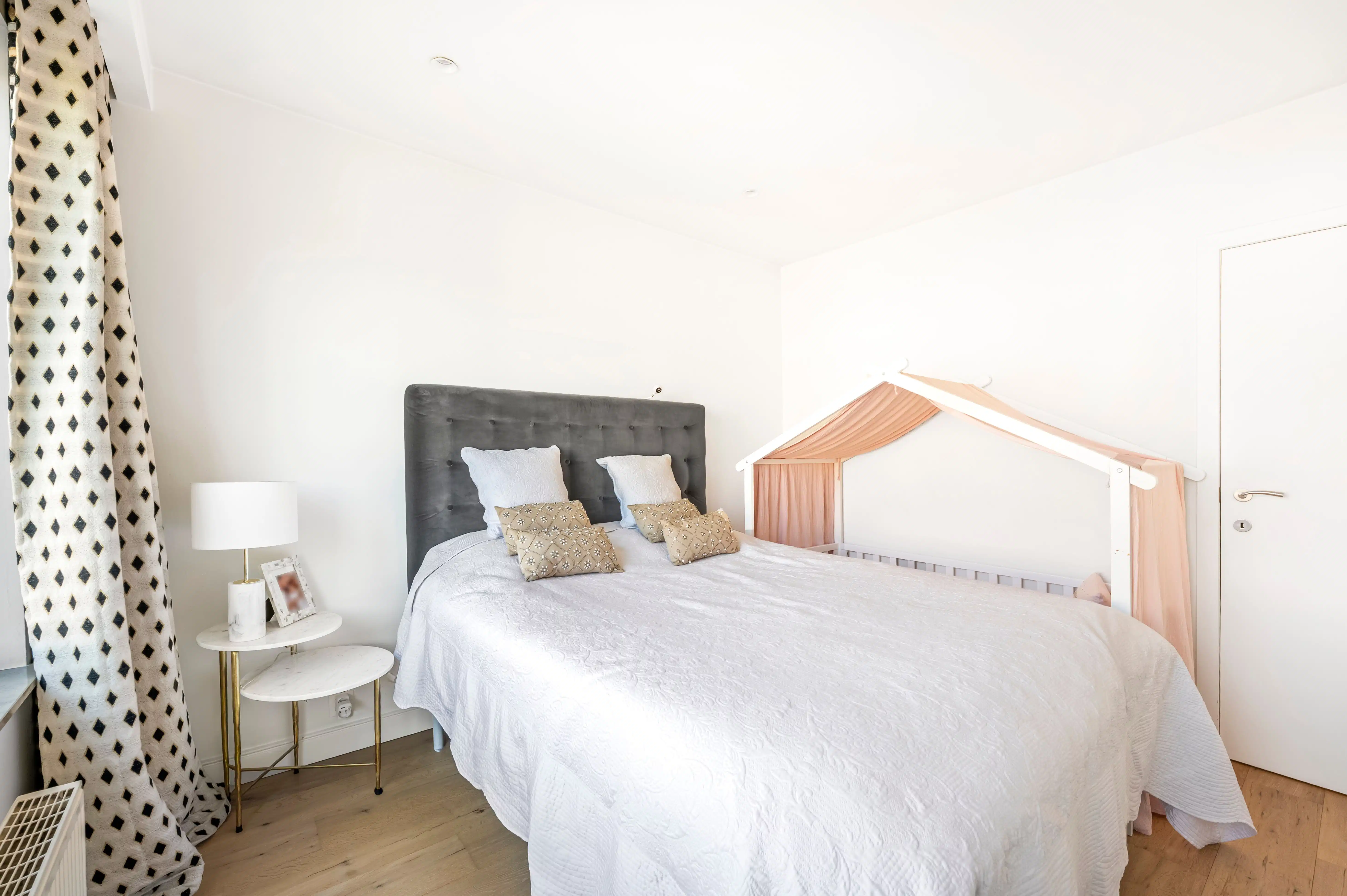 Instapklaar appartement met zonnig terras en garagebox in Brasschaat! foto 16