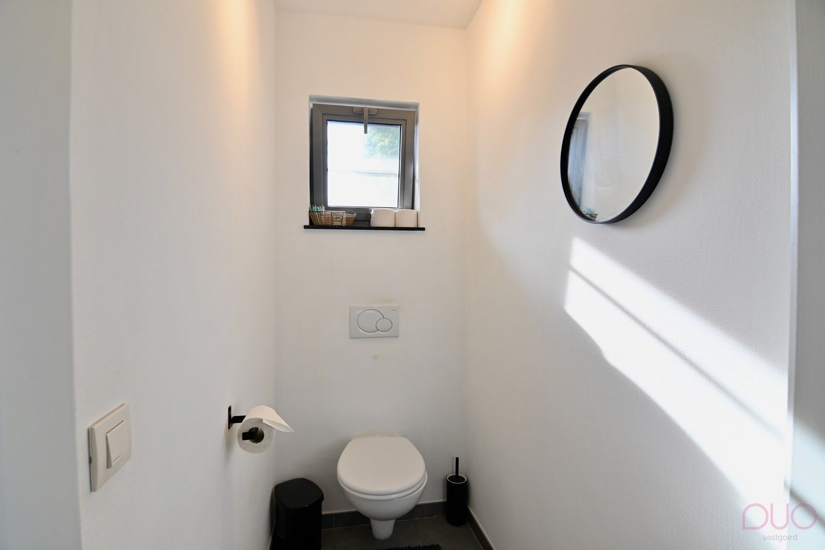 Knappe instapklare villawoning met vijf slaapkamers, verwarmd zwembad op 21a59ca foto 19