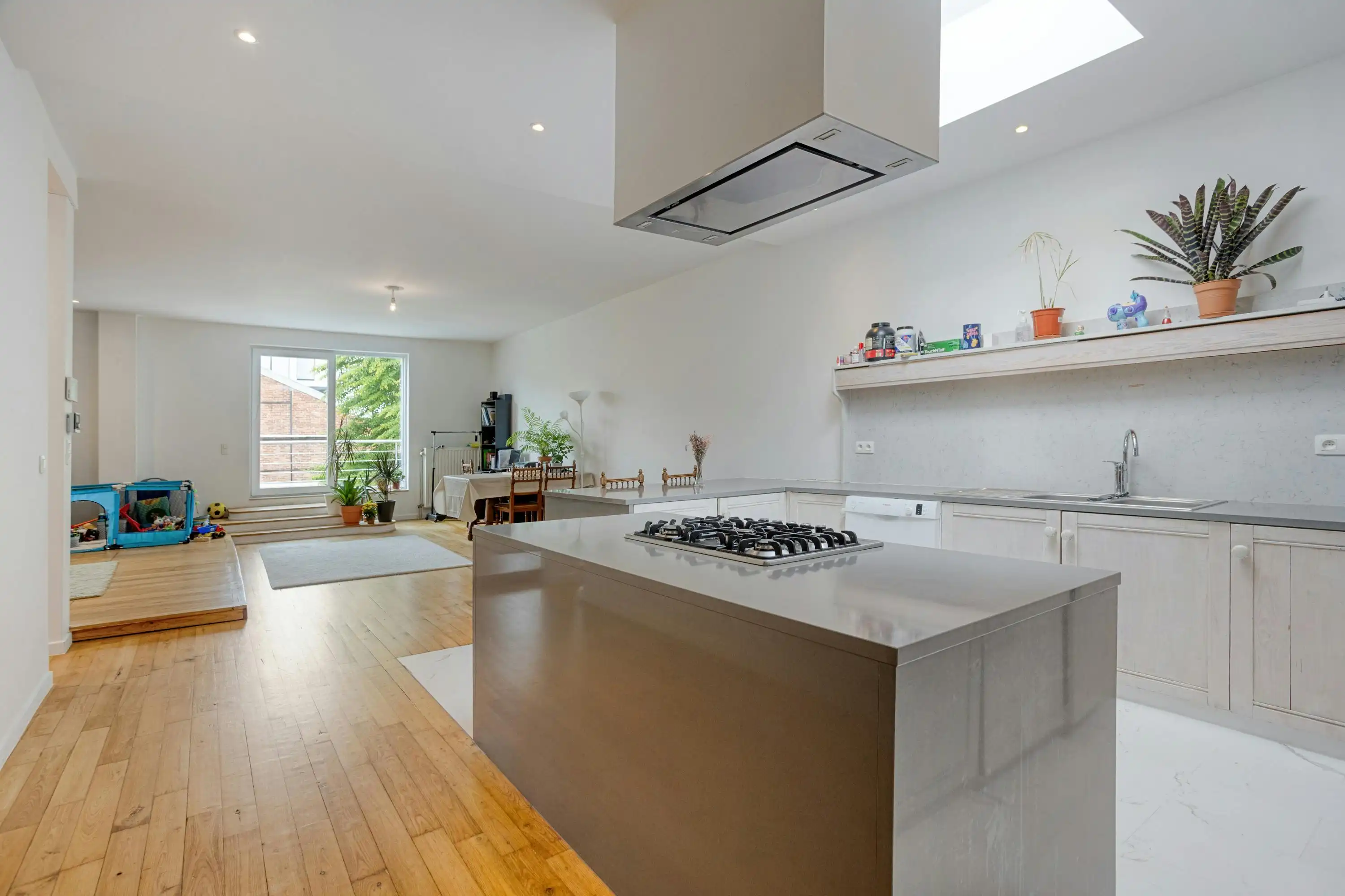 Unieke loft met 2 slaapkamers te koop in Strombeek-Bever foto 10