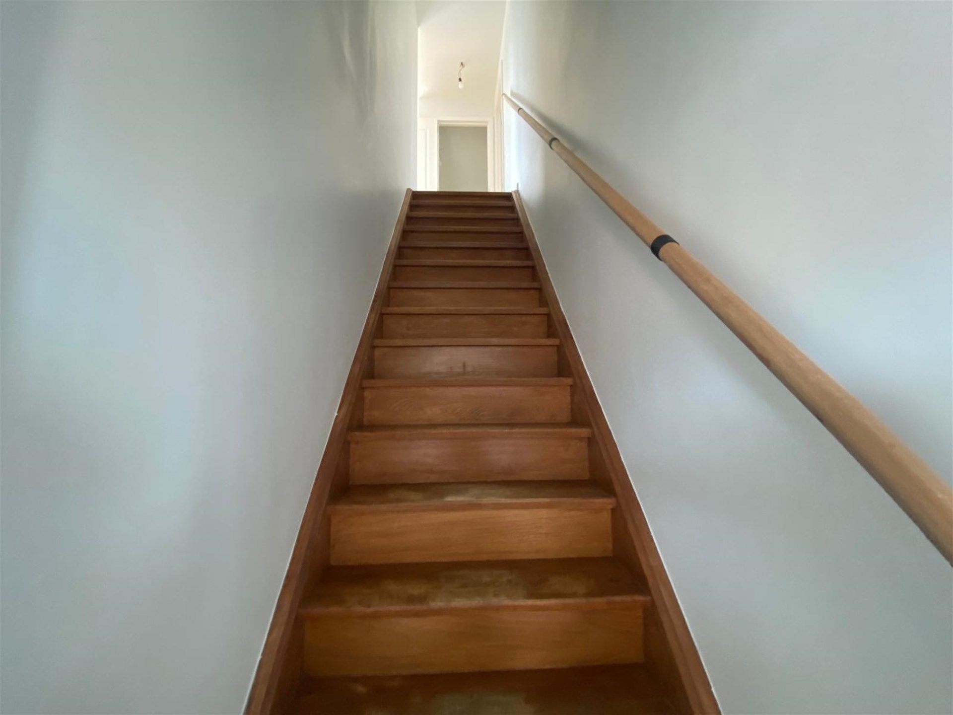 Goed gelegen appartement met één slaapkamer te Aalst foto 9