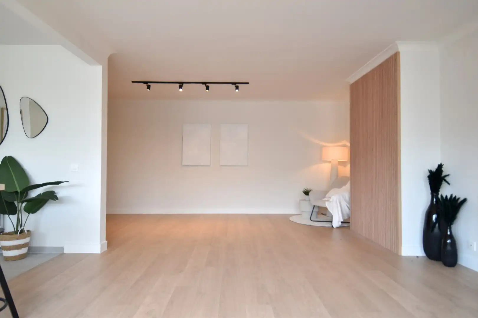 Instapklaar appartement met 2 ruime slaapkamers en balkon te Gullegem foto 4