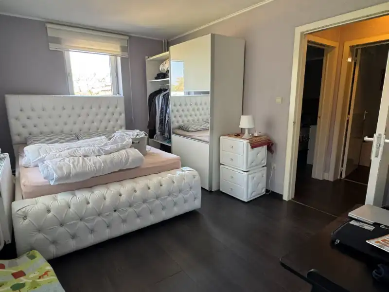 Woning met 4 slaapkamers en garage foto 12