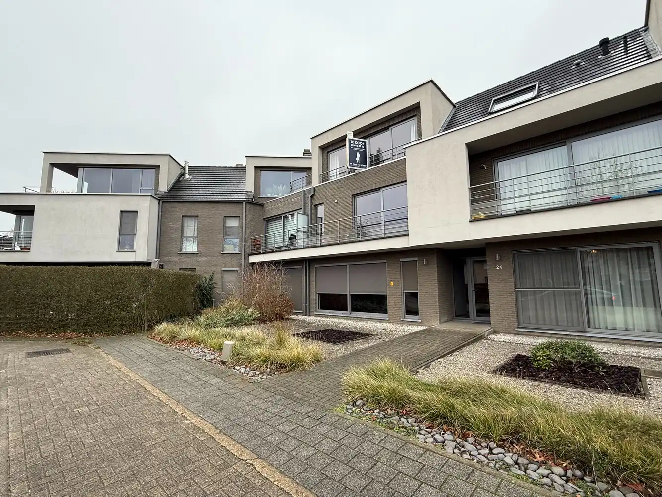 APP. I 2 SLPK I GARAGEBOX I DUFFEL foto {{pictureIndex}}