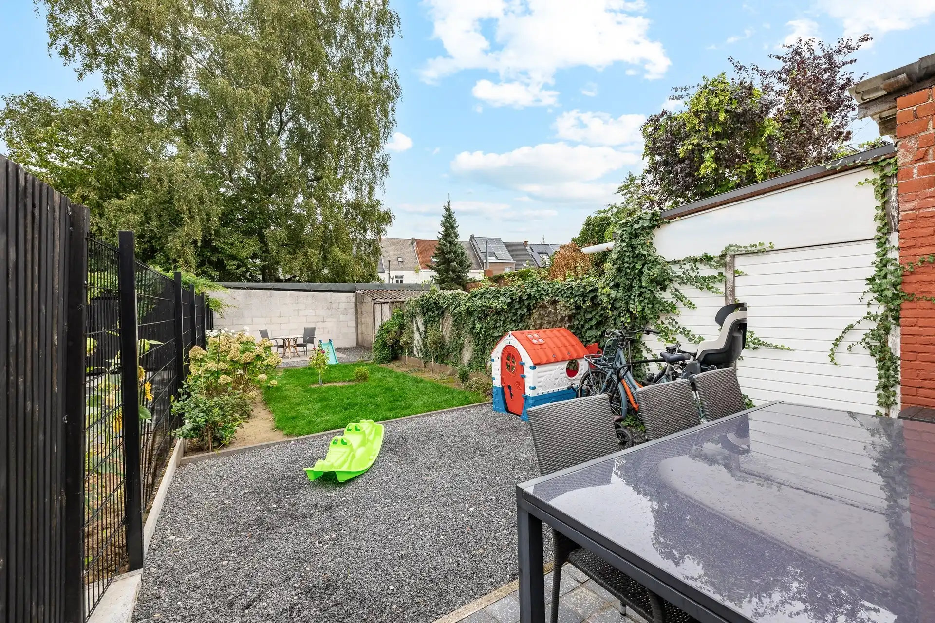 Instapklare woning op wandelafstand van het centrum en het Klein Parksken foto 16