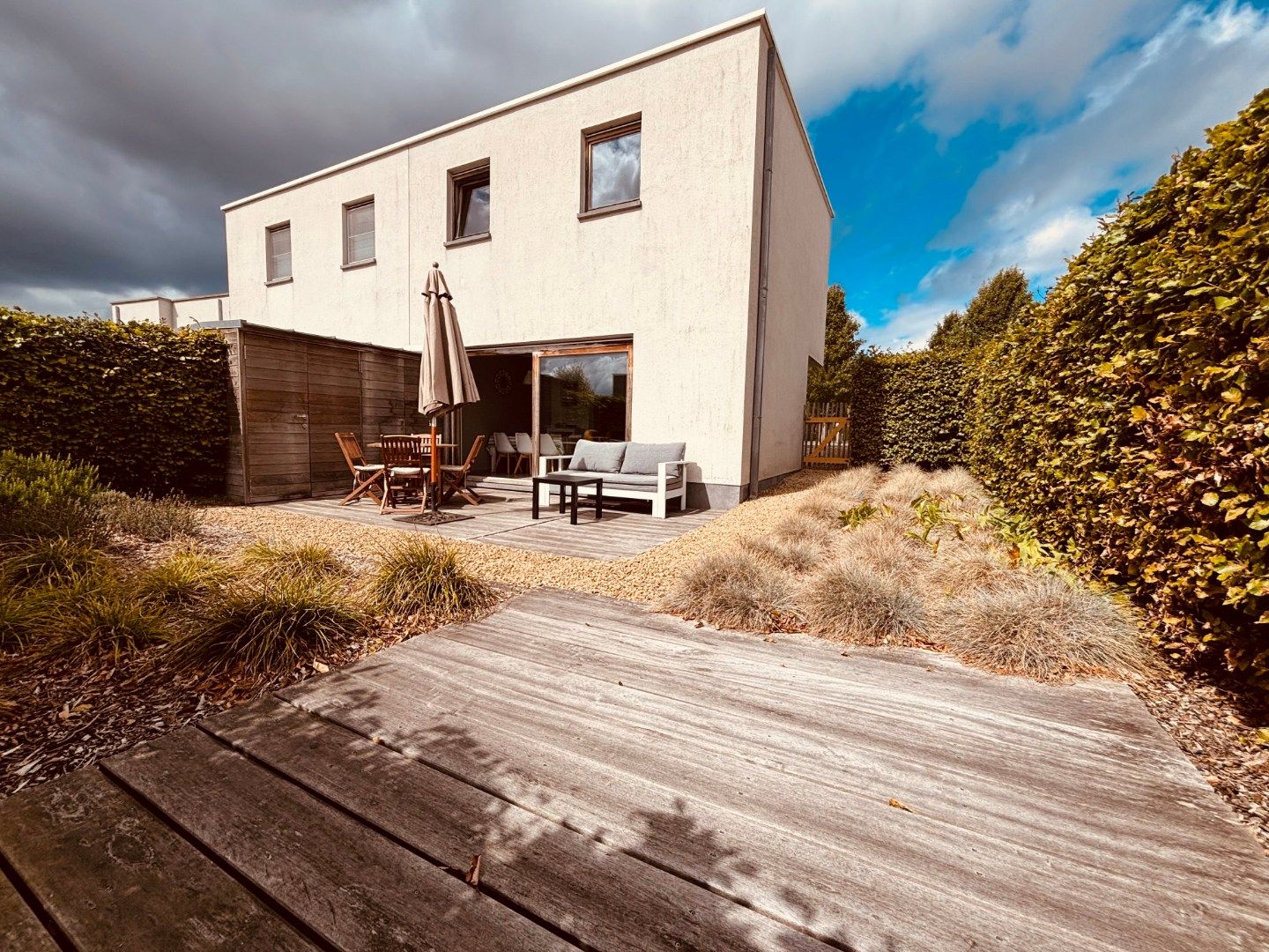Veelzijdige vakantiewoning met terras, tuin en private parkingplaats foto 2