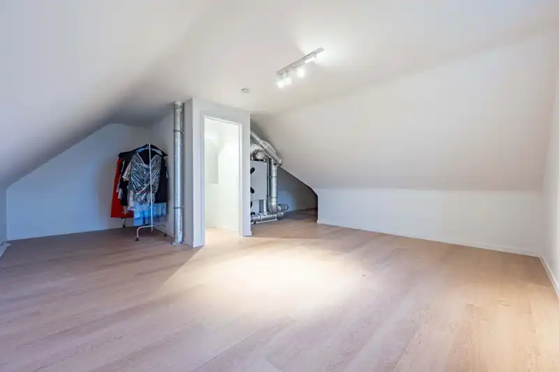 Luxueuze landelijke woning TE HUUR met ruime tuin, garage en 3 slaapkamers in het prachtige Wielsbeke. foto 14