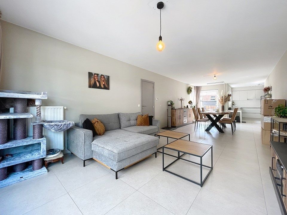 Ruim appartement met overdekte staanplaats op het marktplein van Staden, residentie Stoanplatse foto 2