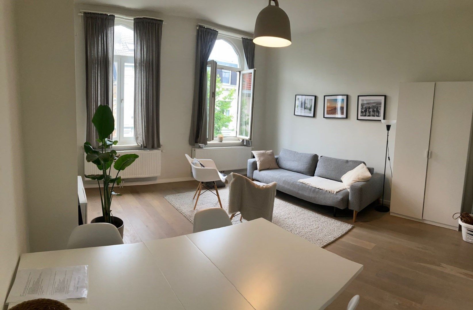 Prachtige instapklare studio van 50 m² op een zeer gunstige ligging te Nationalestraat! foto 2